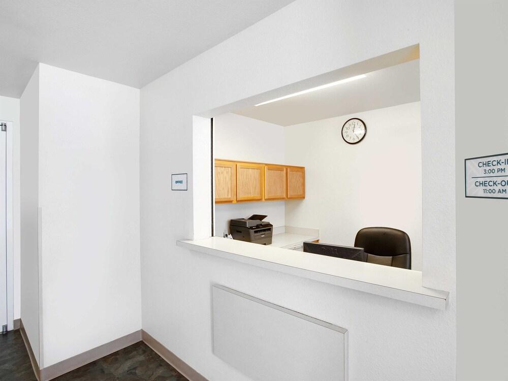 Woodspring Suites Houston La Porte Exterior photo
