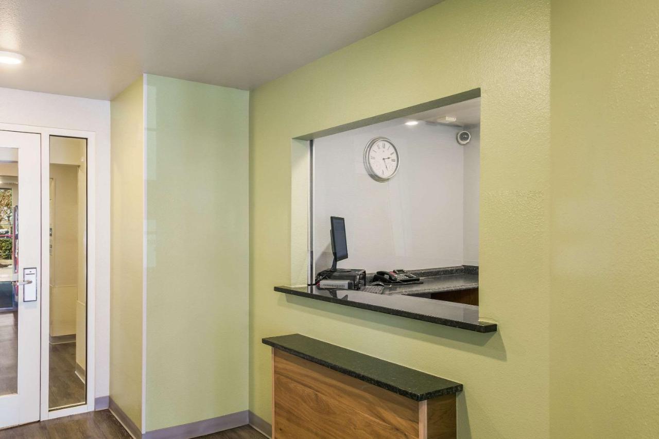Woodspring Suites Houston La Porte Exterior photo