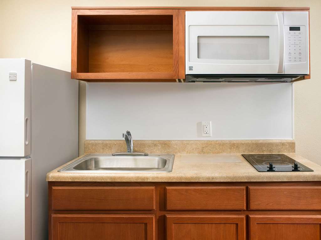 Woodspring Suites Houston La Porte Room photo